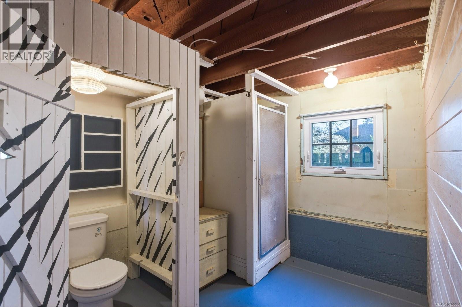 1175 St. Patrick St, Oak Bay