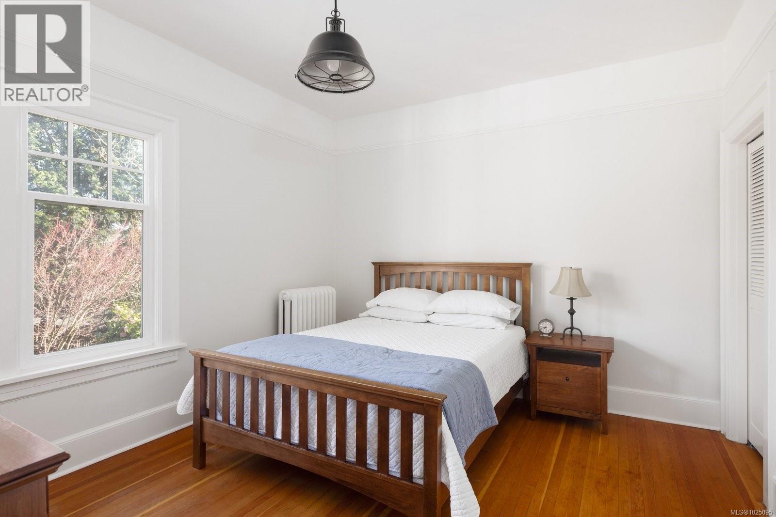 1175 St. Patrick St, Oak Bay