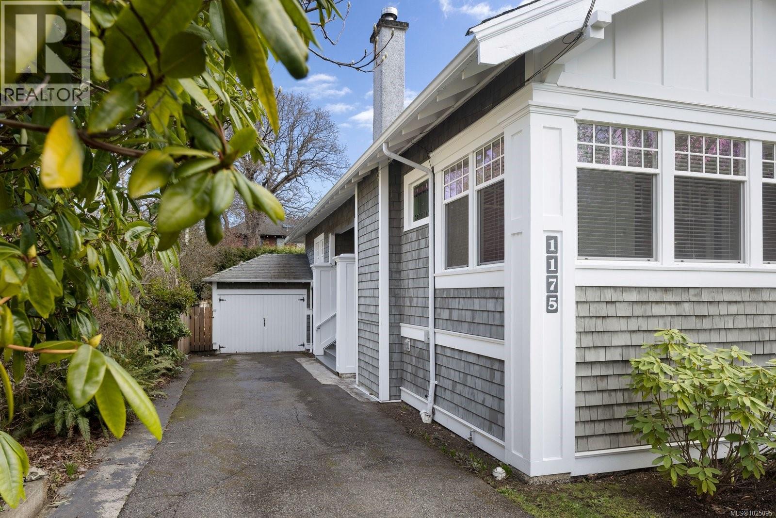 1175 St. Patrick St, Oak Bay