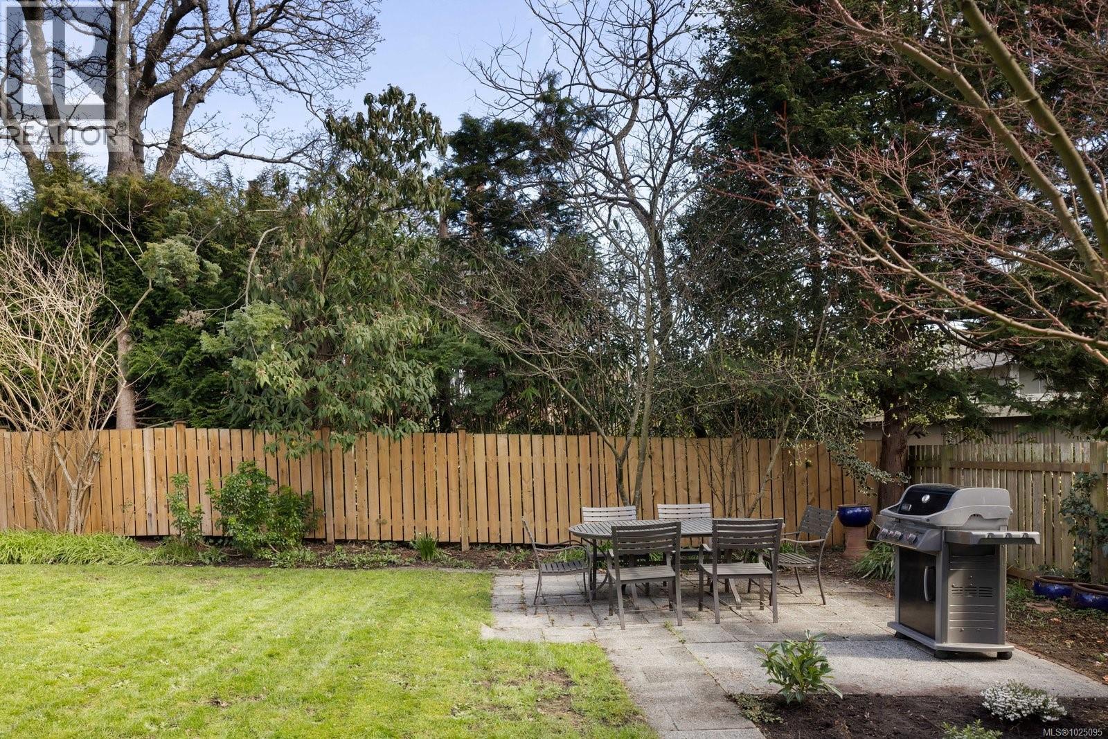 1175 St. Patrick St, Oak Bay