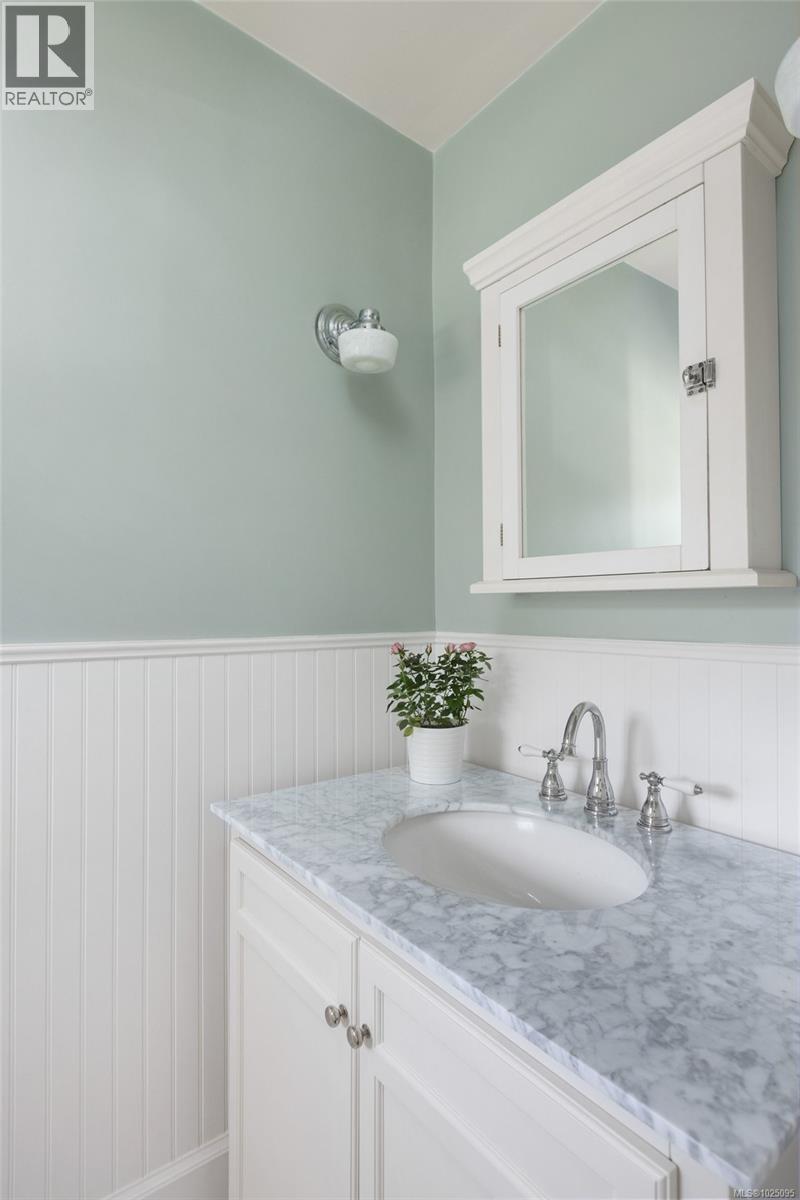 1175 St. Patrick St, Oak Bay