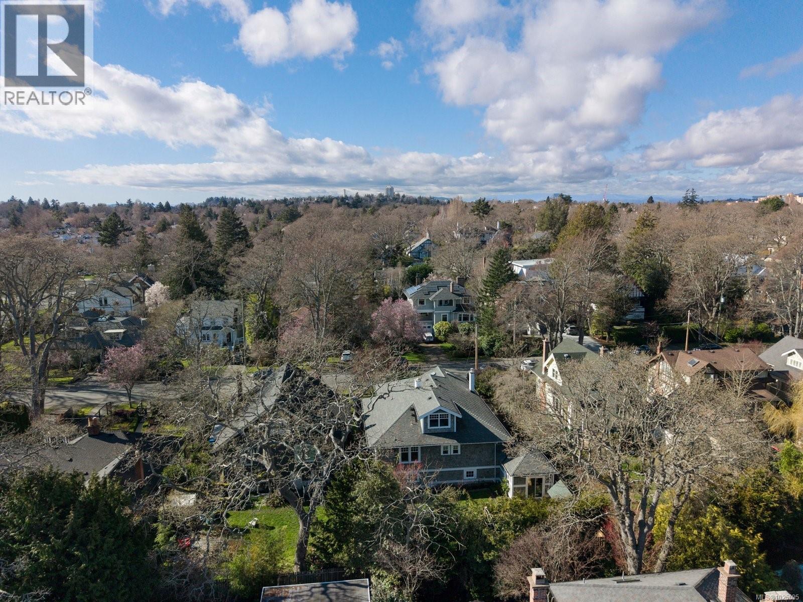 1175 St. Patrick St, Oak Bay