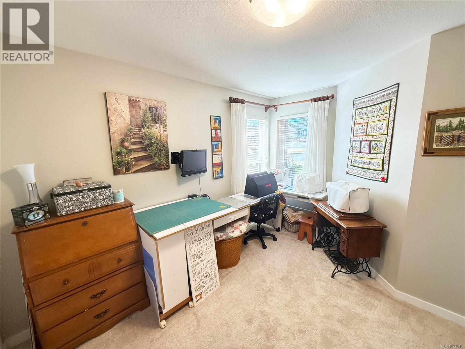 586 Hampstead St, Parksville