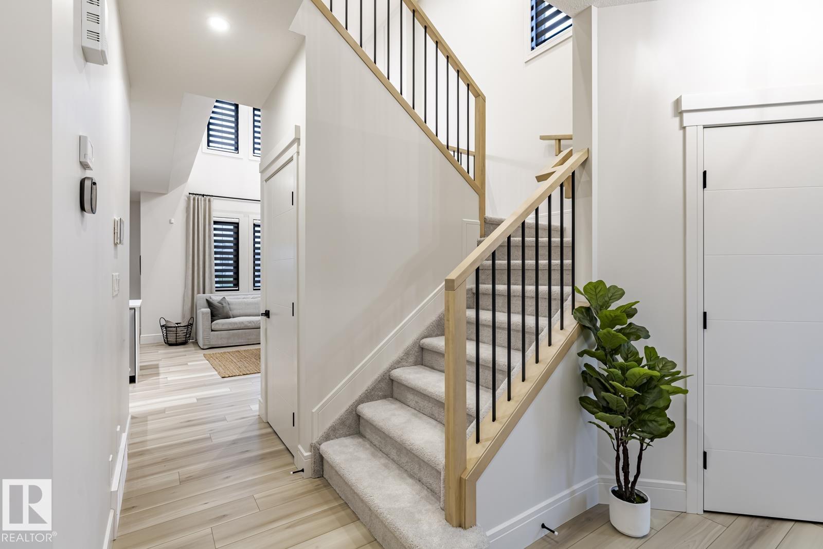 6275 180 AV NW - 2