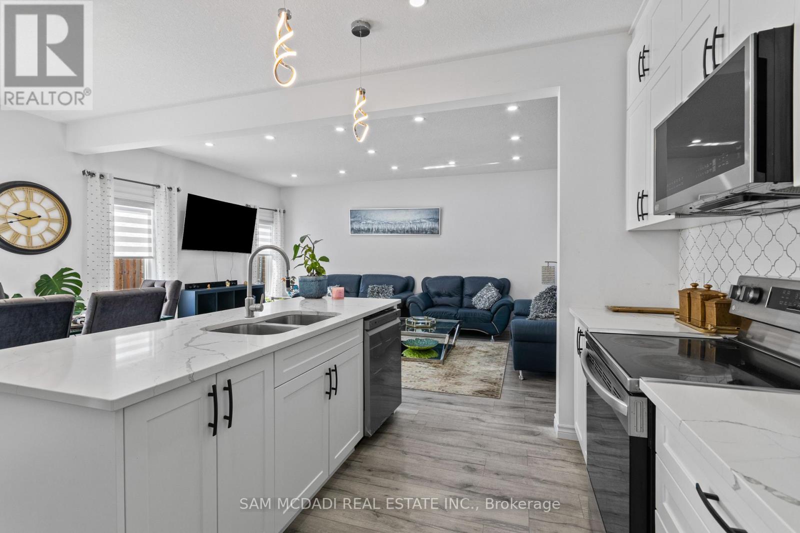 2743 ORIOLE DRIVE - 13