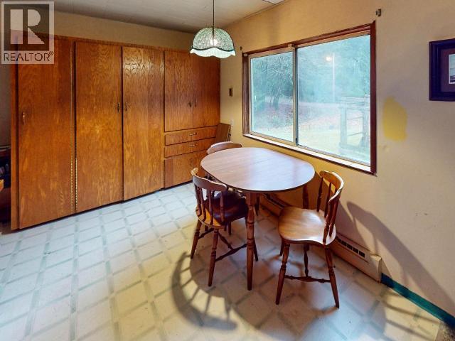 5162 SELLENTIN STREET, Texada Island