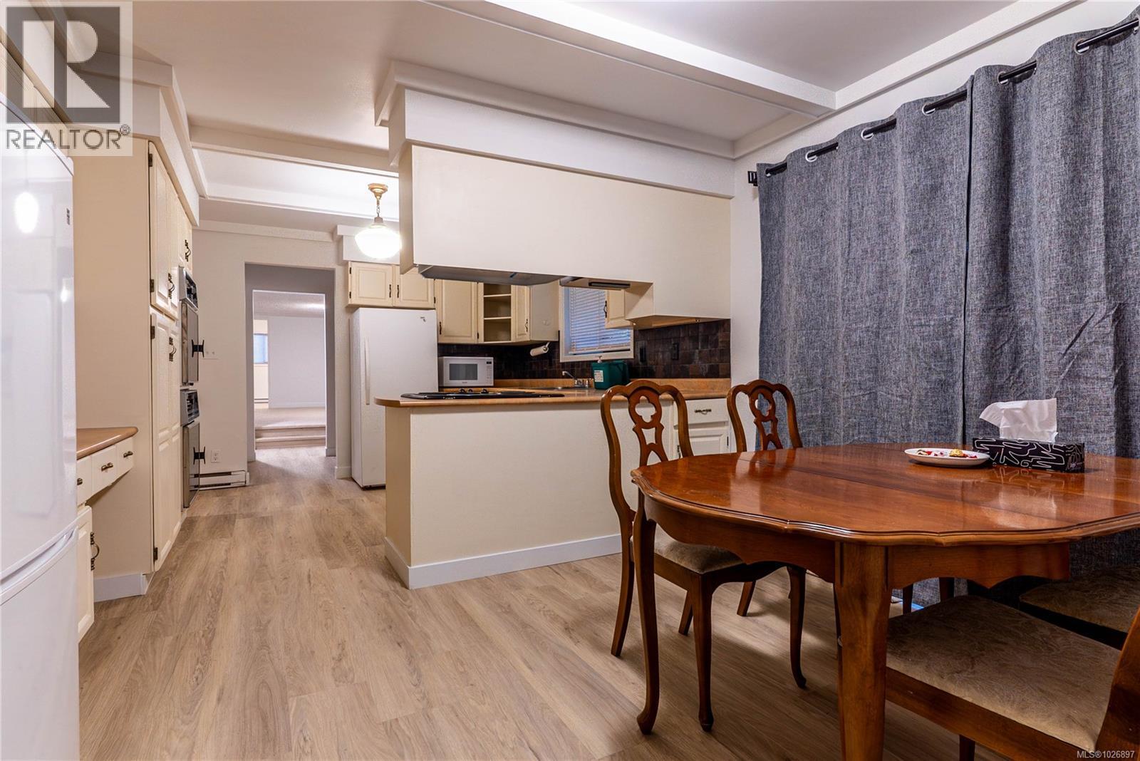 279 Dutnall Rd, Metchosin