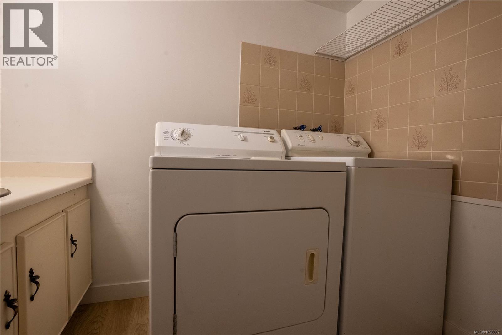 279 Dutnall Rd, Metchosin