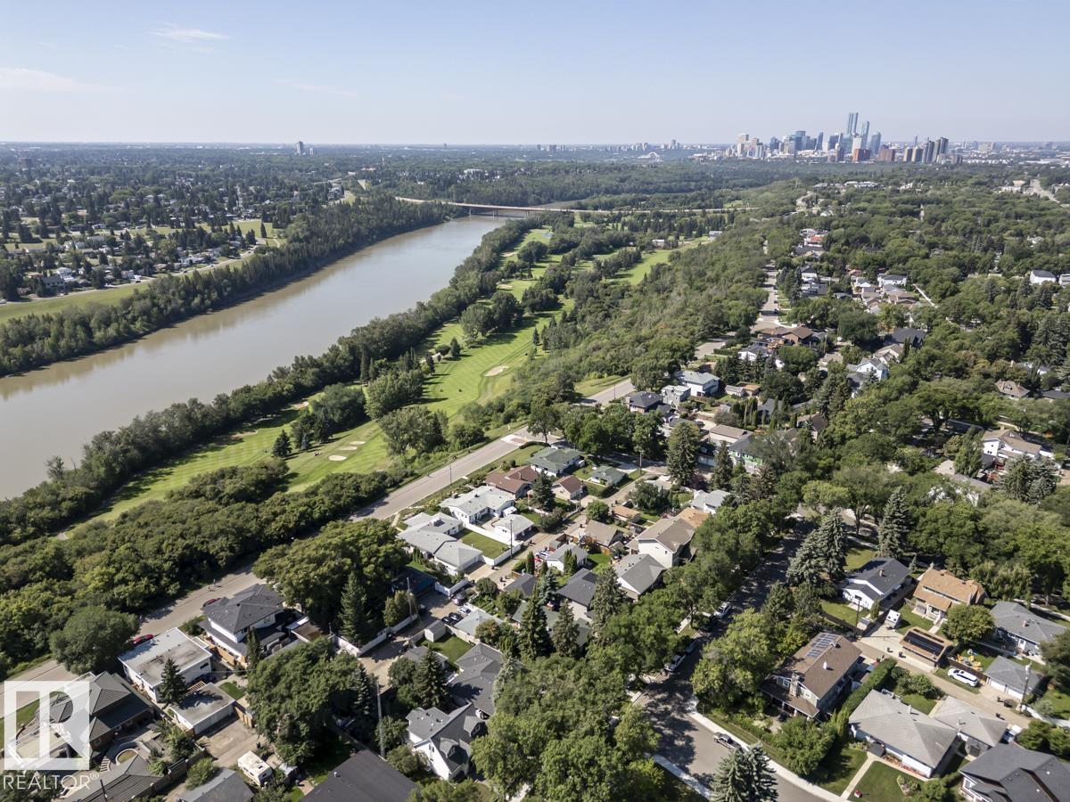 11122 52 ST NW, Edmonton