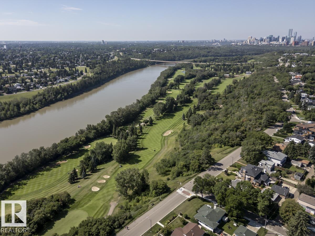 11122 52 ST NW, Edmonton