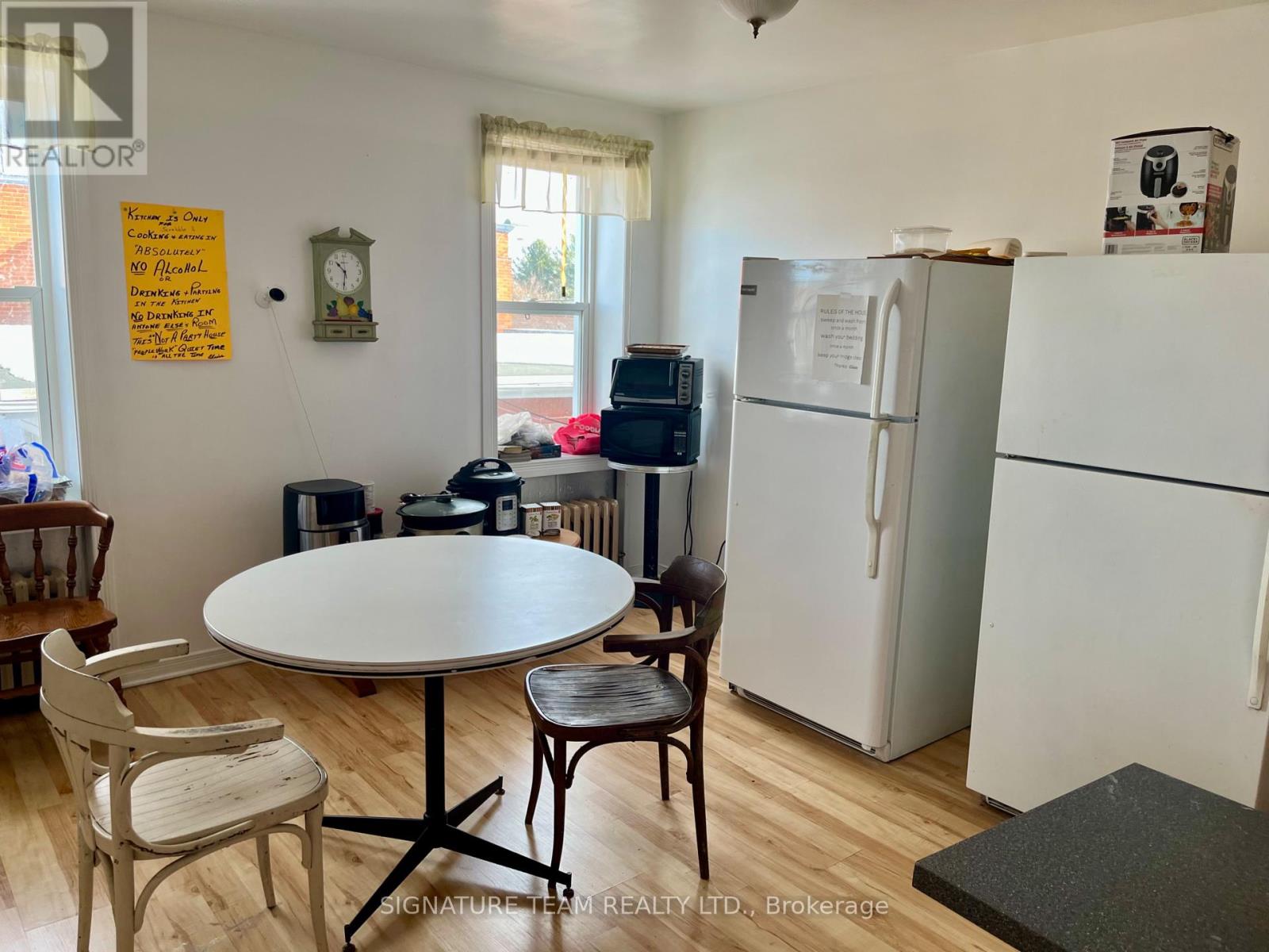 Boarding Rooms Shared Dining Area & Kitchen