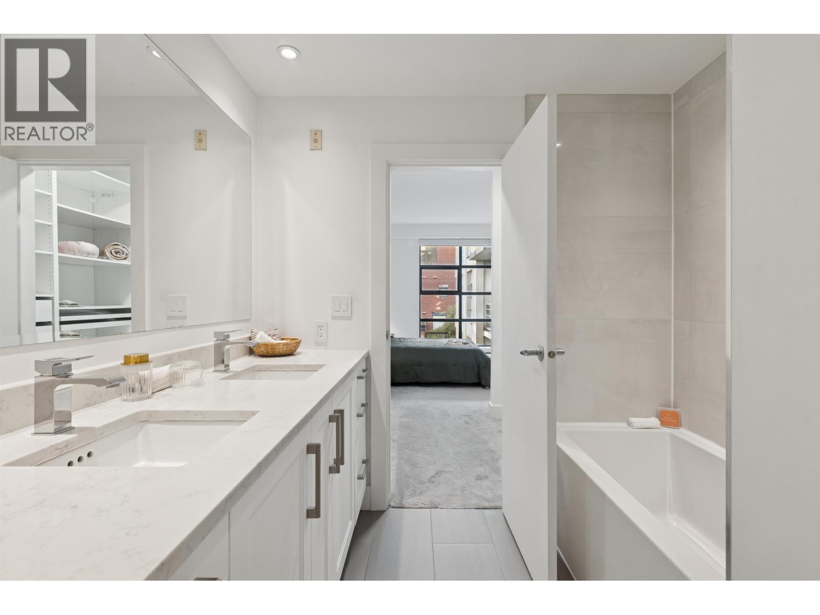 2288 REDBUD LANE, Vancouver