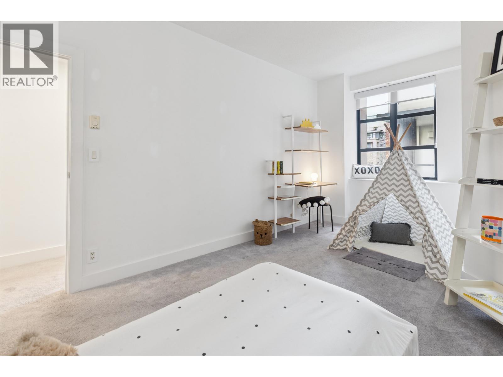 2288 REDBUD LANE, Vancouver