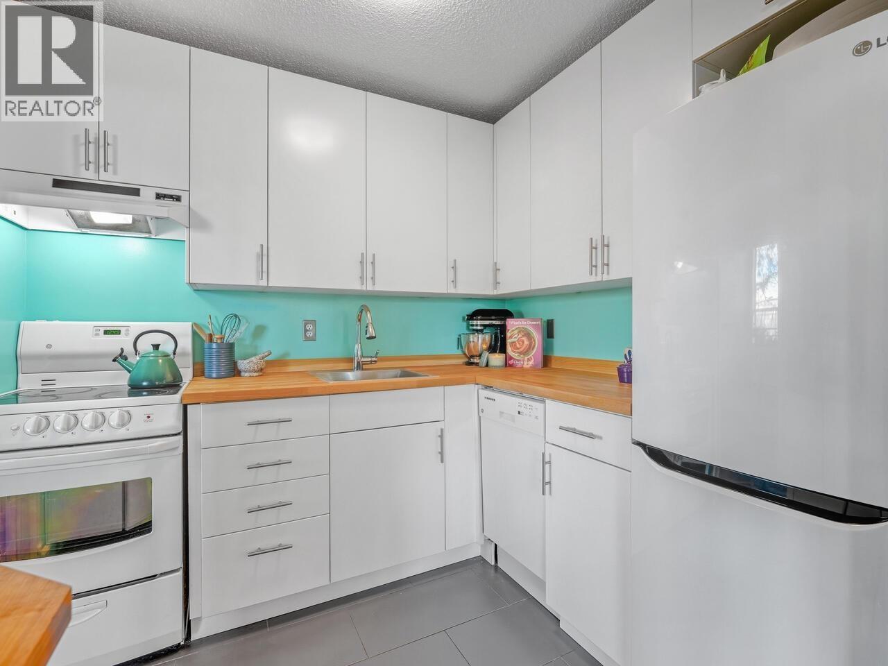 206 1065 E 8TH AVENUE, Vancouver