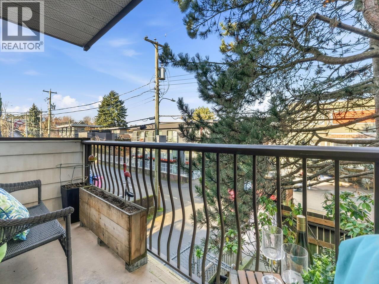 206 1065 E 8TH AVENUE, Vancouver