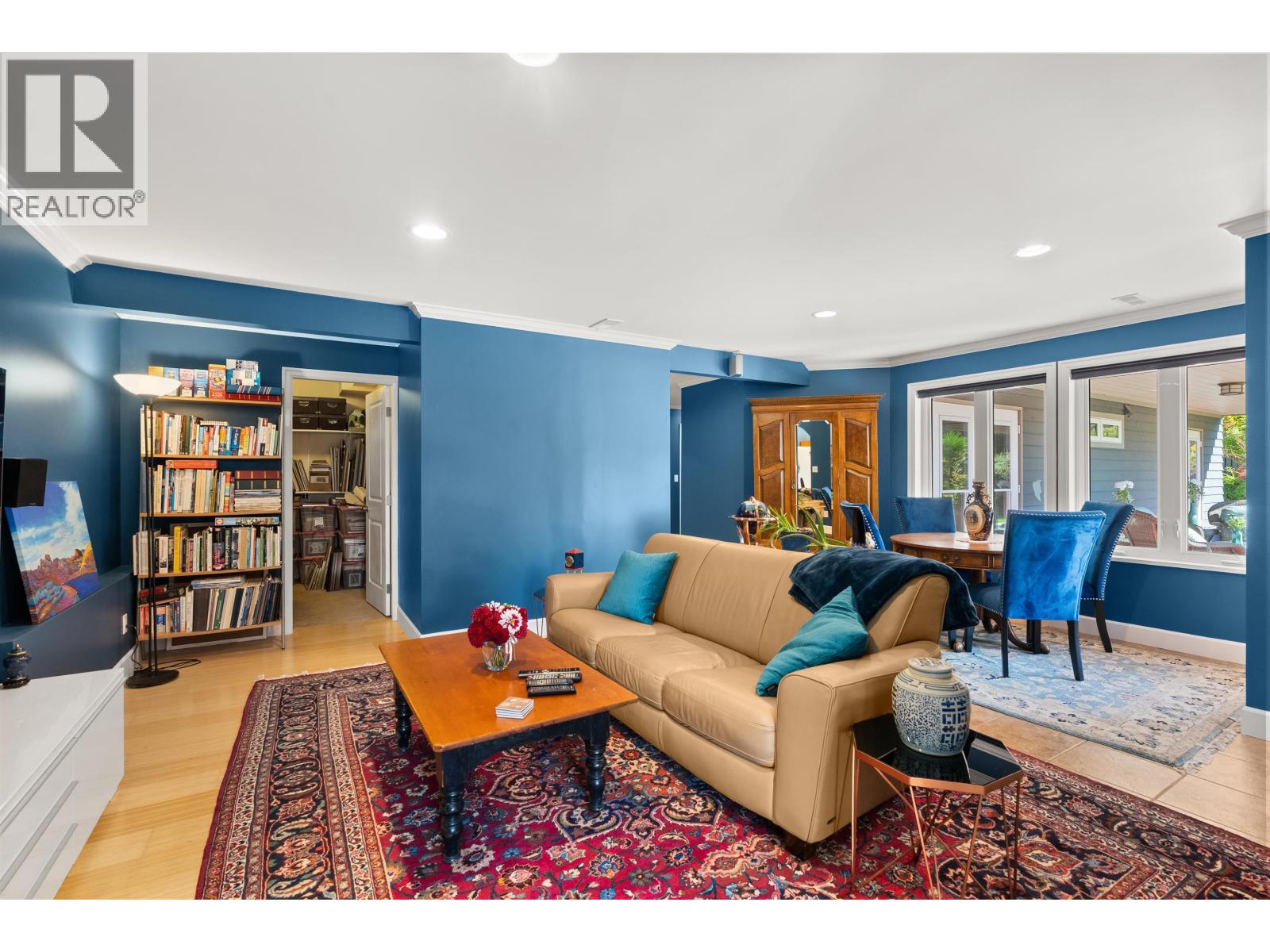 2440 SUNSHINE COAST HIGHWAY, Roberts Creek