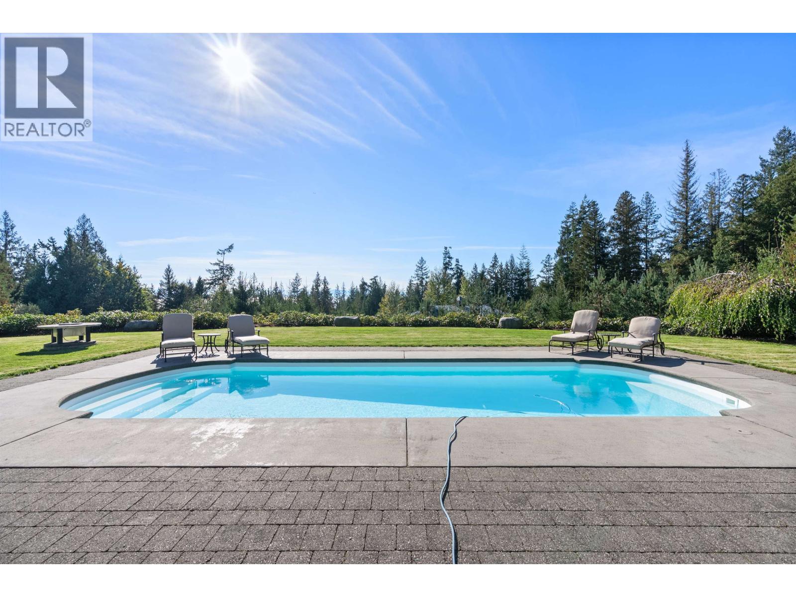 2440 SUNSHINE COAST HIGHWAY, Roberts Creek