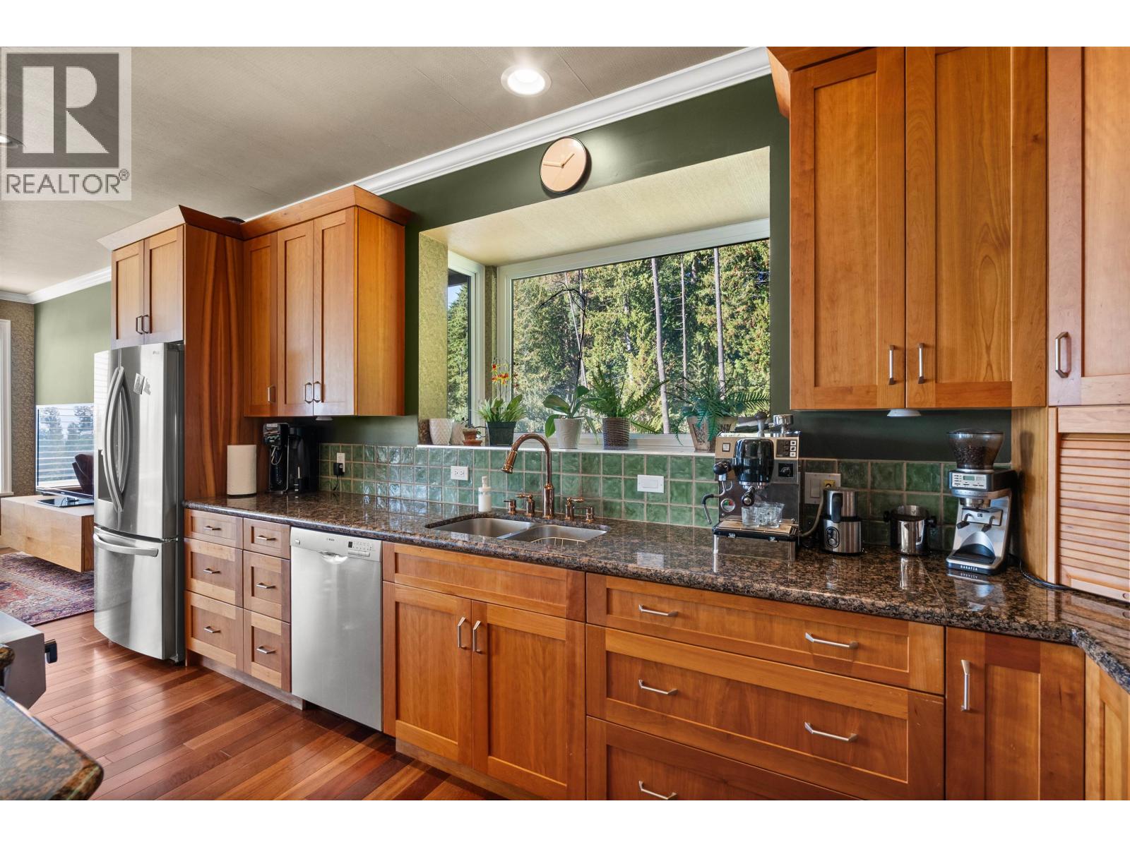 2440 SUNSHINE COAST HIGHWAY, Roberts Creek