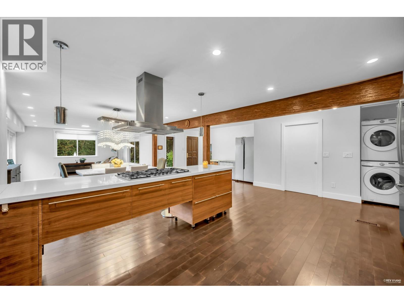 4066 NORWOOD AVENUE, North Vancouver
