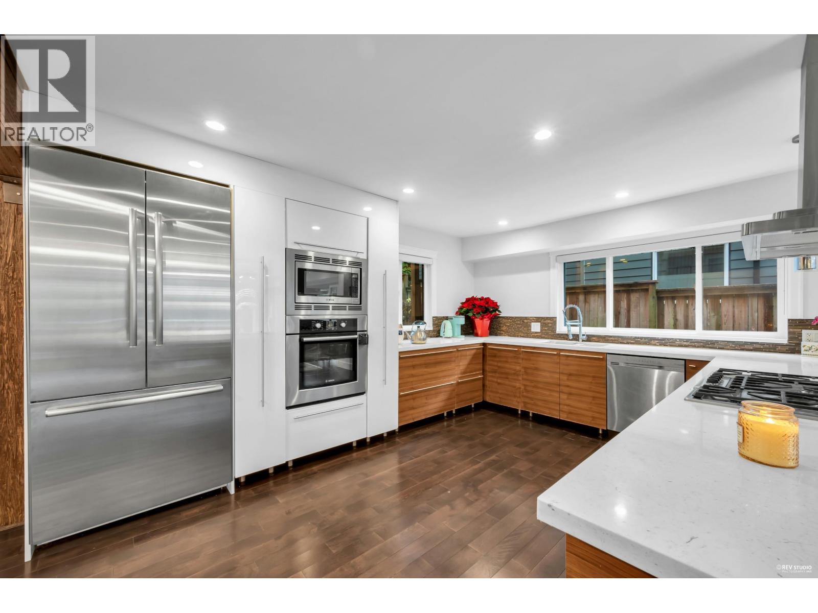 4066 NORWOOD AVENUE, North Vancouver