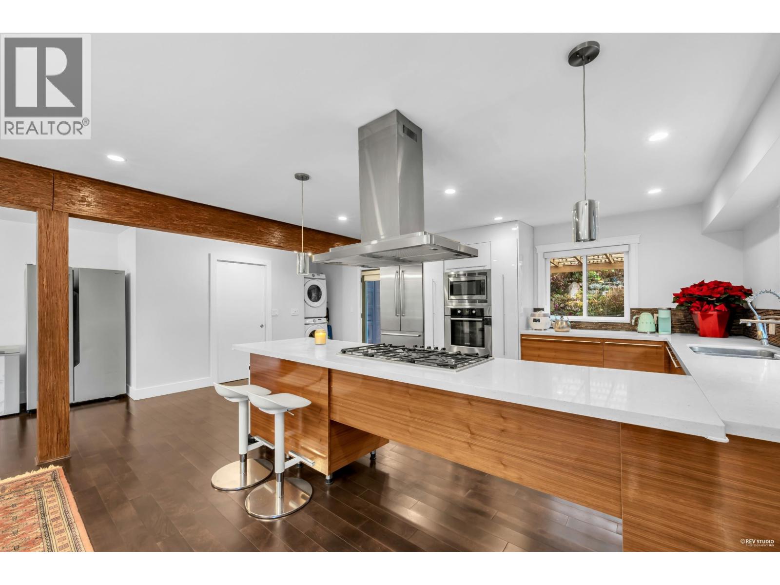 4066 NORWOOD AVENUE, North Vancouver