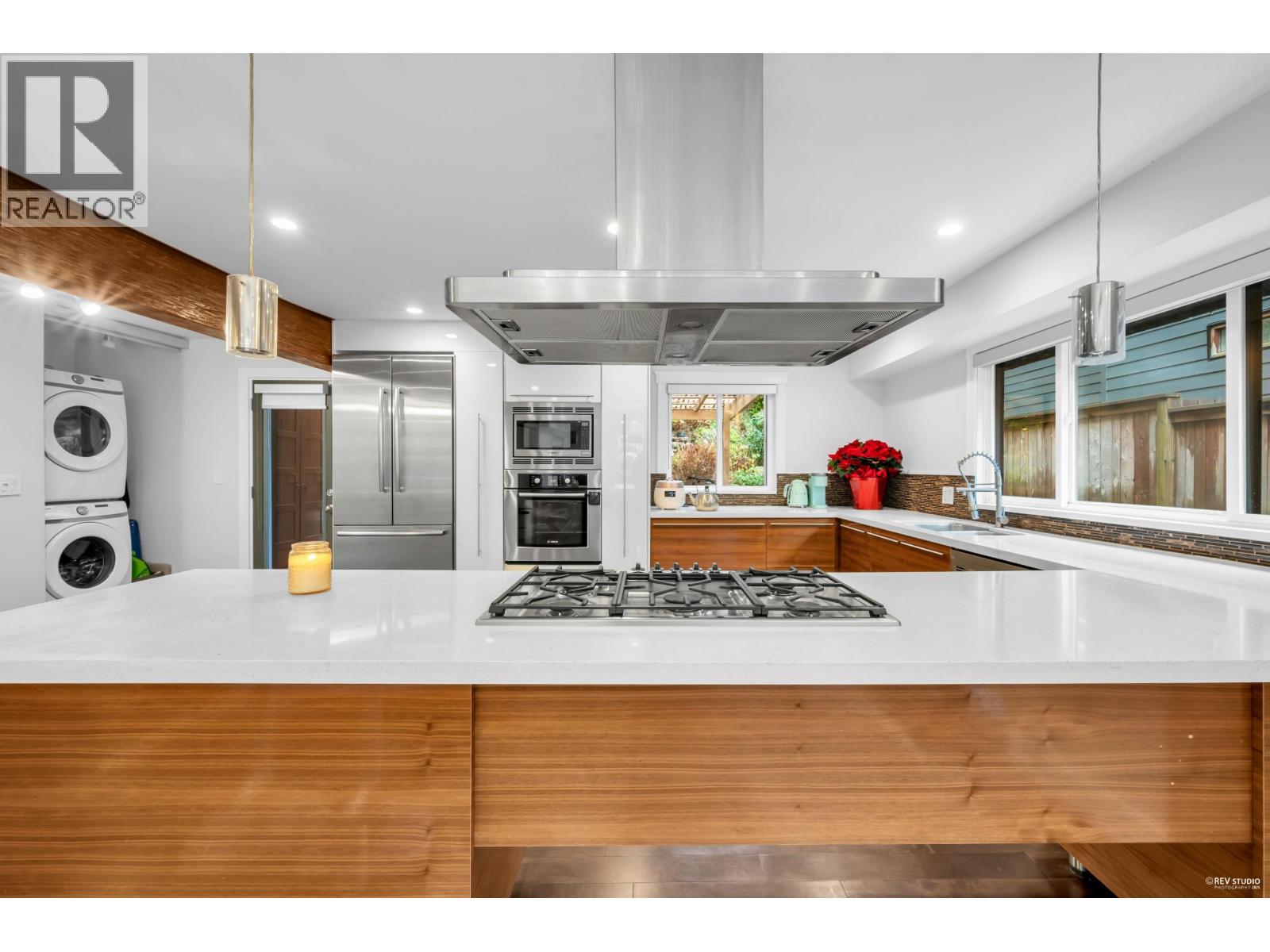 4066 NORWOOD AVENUE, North Vancouver