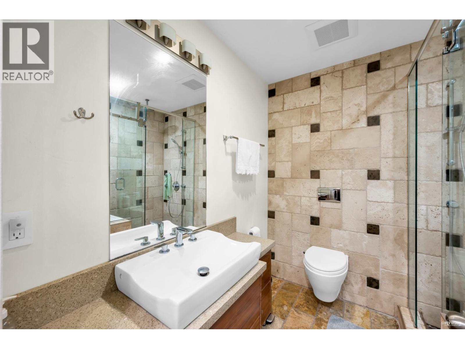 4066 NORWOOD AVENUE, North Vancouver