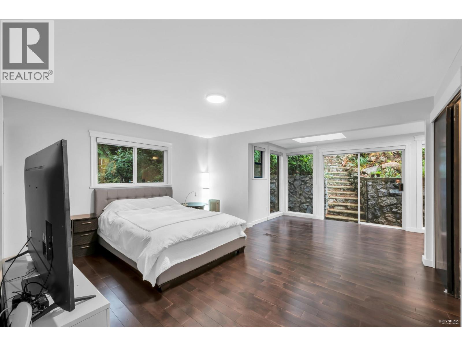 4066 NORWOOD AVENUE, North Vancouver