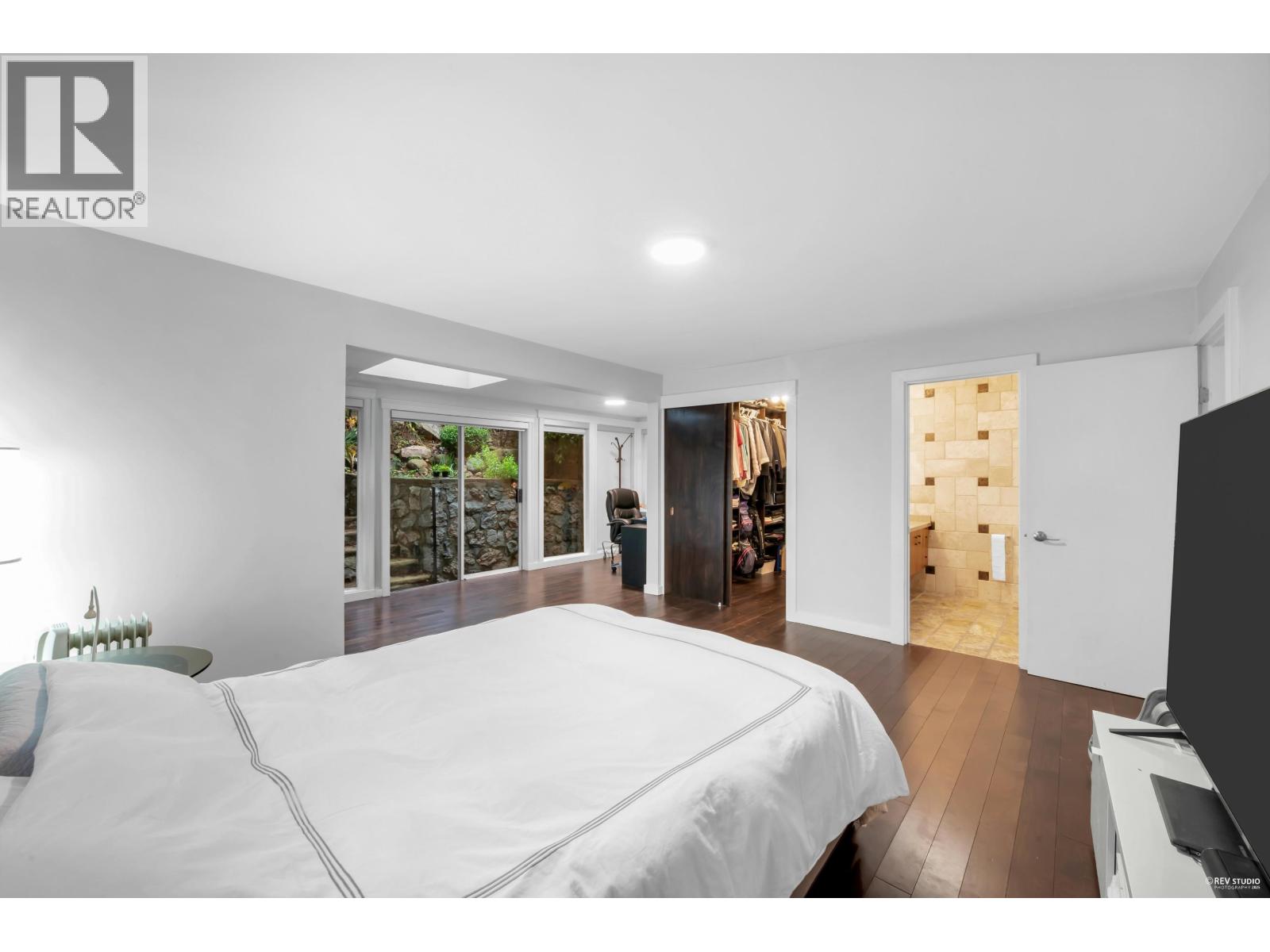 4066 NORWOOD AVENUE, North Vancouver