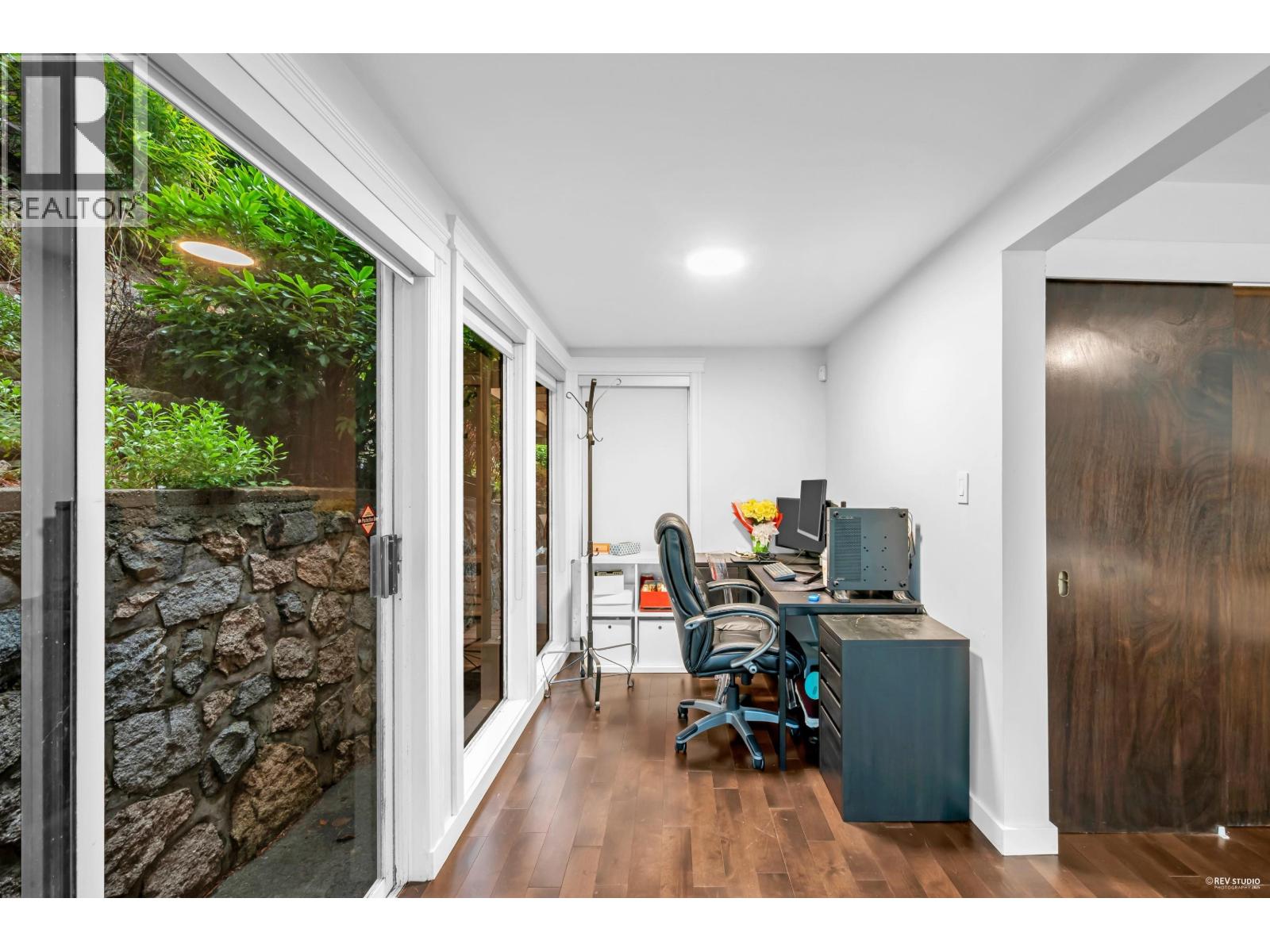 4066 NORWOOD AVENUE, North Vancouver