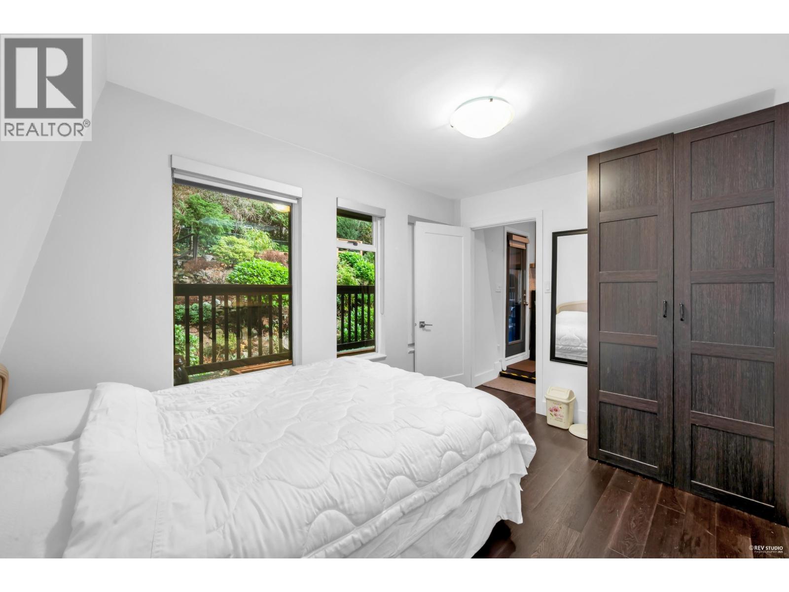 4066 NORWOOD AVENUE, North Vancouver