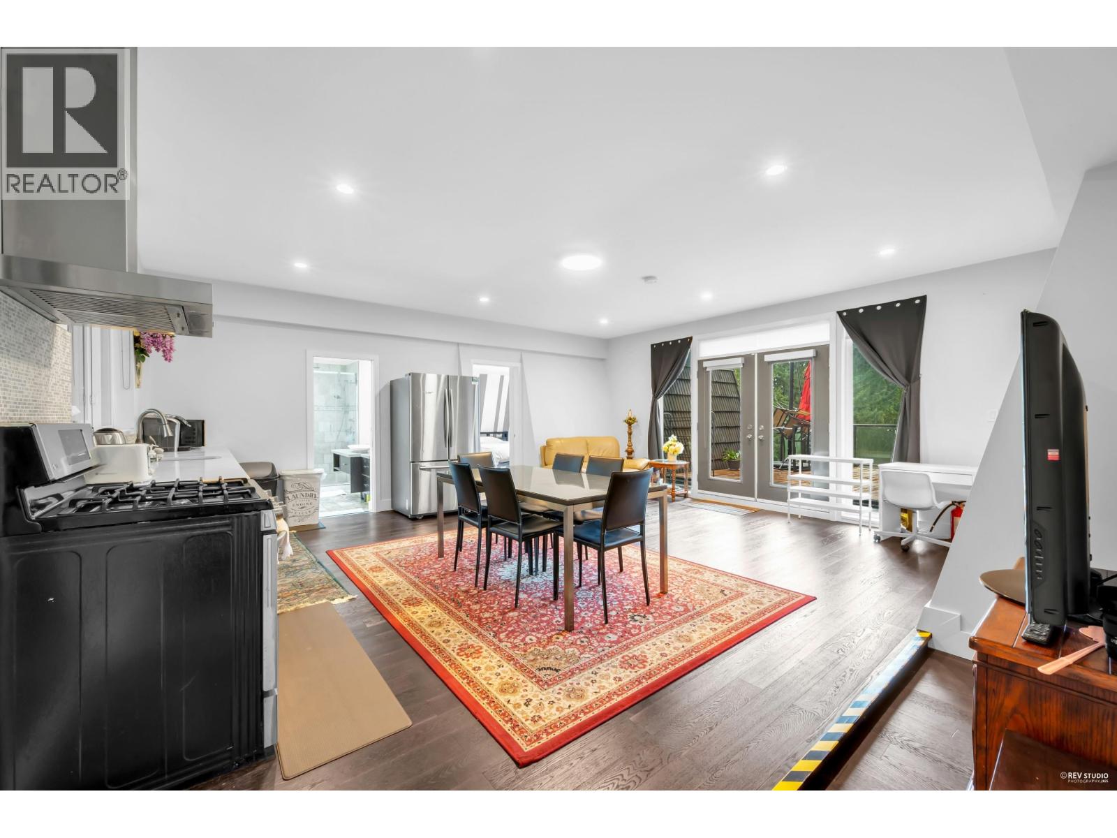 4066 NORWOOD AVENUE, North Vancouver