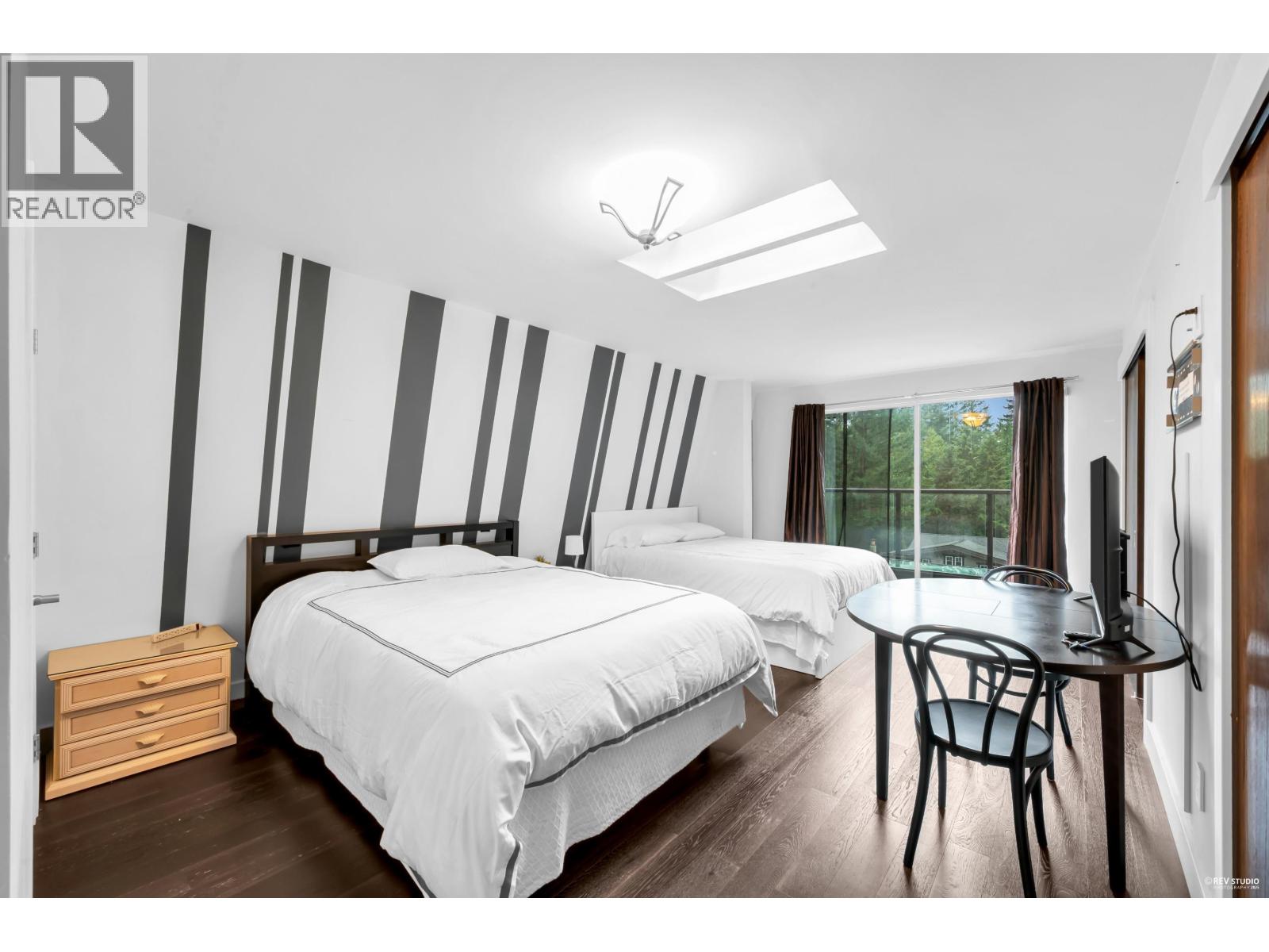 4066 NORWOOD AVENUE, North Vancouver