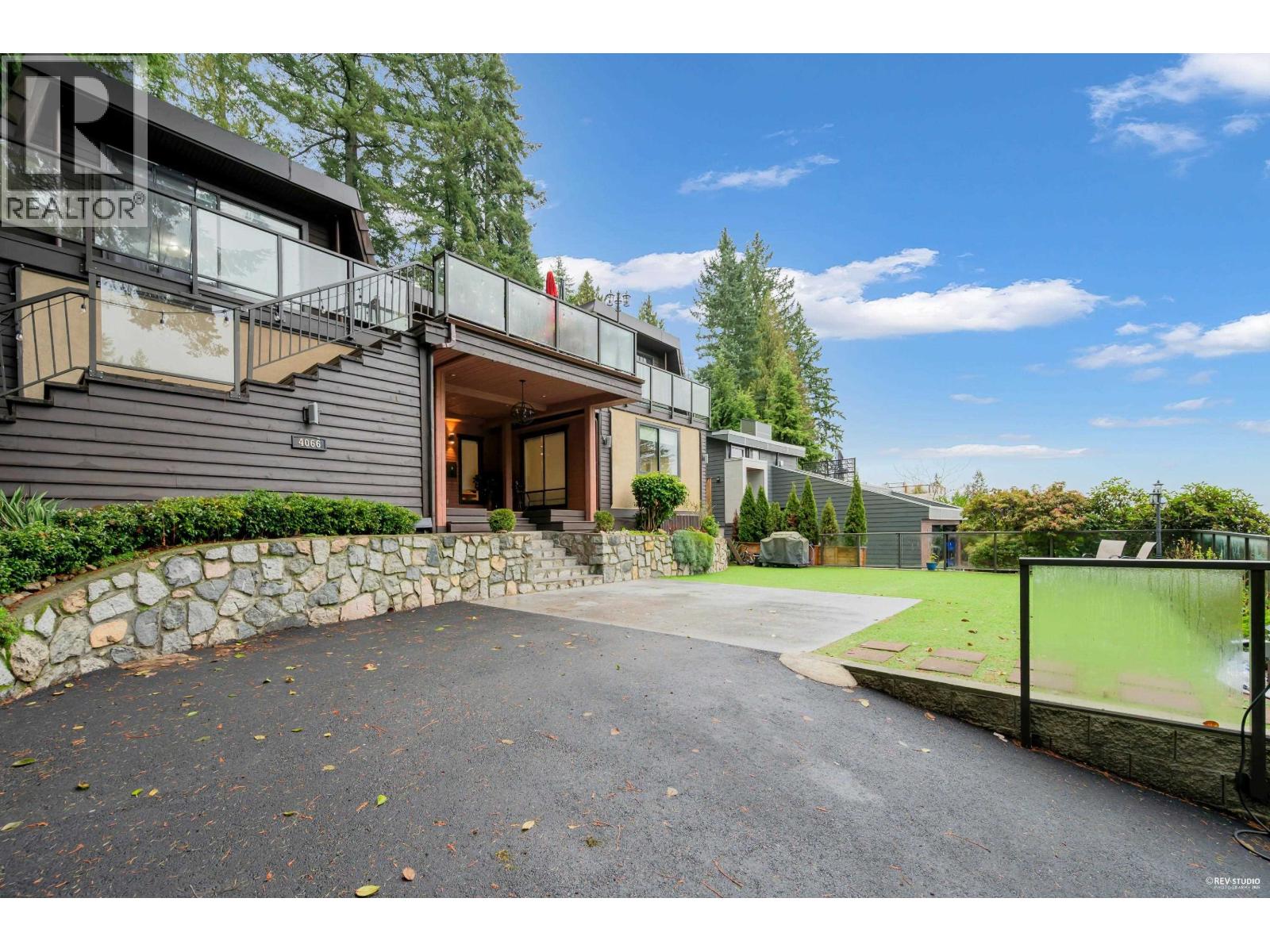 4066 NORWOOD AVENUE, North Vancouver