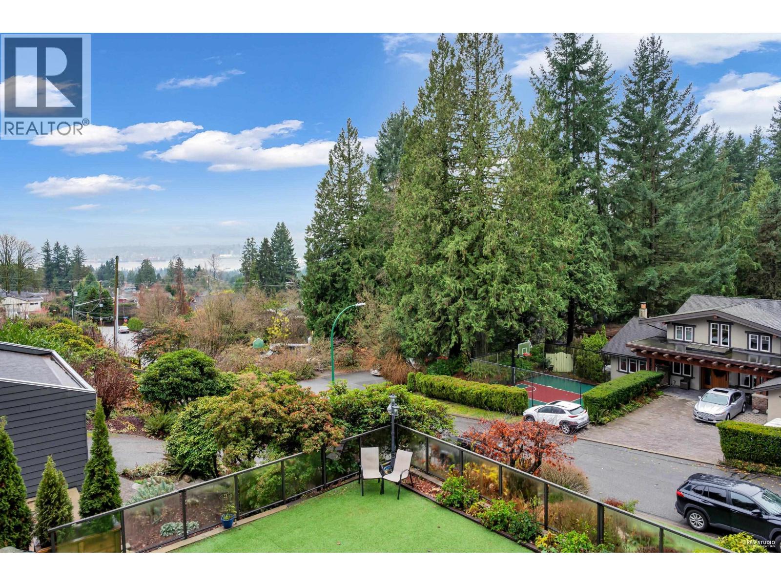 4066 NORWOOD AVENUE, North Vancouver