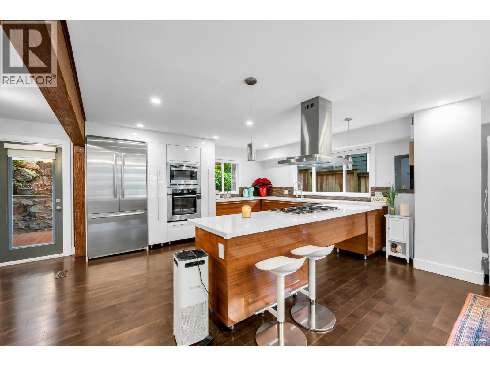 4066 NORWOOD AVENUE, North Vancouver