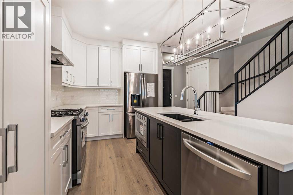 
          925 Reynolds Lane Southwest
            <br/>
            <span>Airdrie</span>
            , 
            <span>AB</span>
             <span>T4B5L7</span>
         - Photo 9