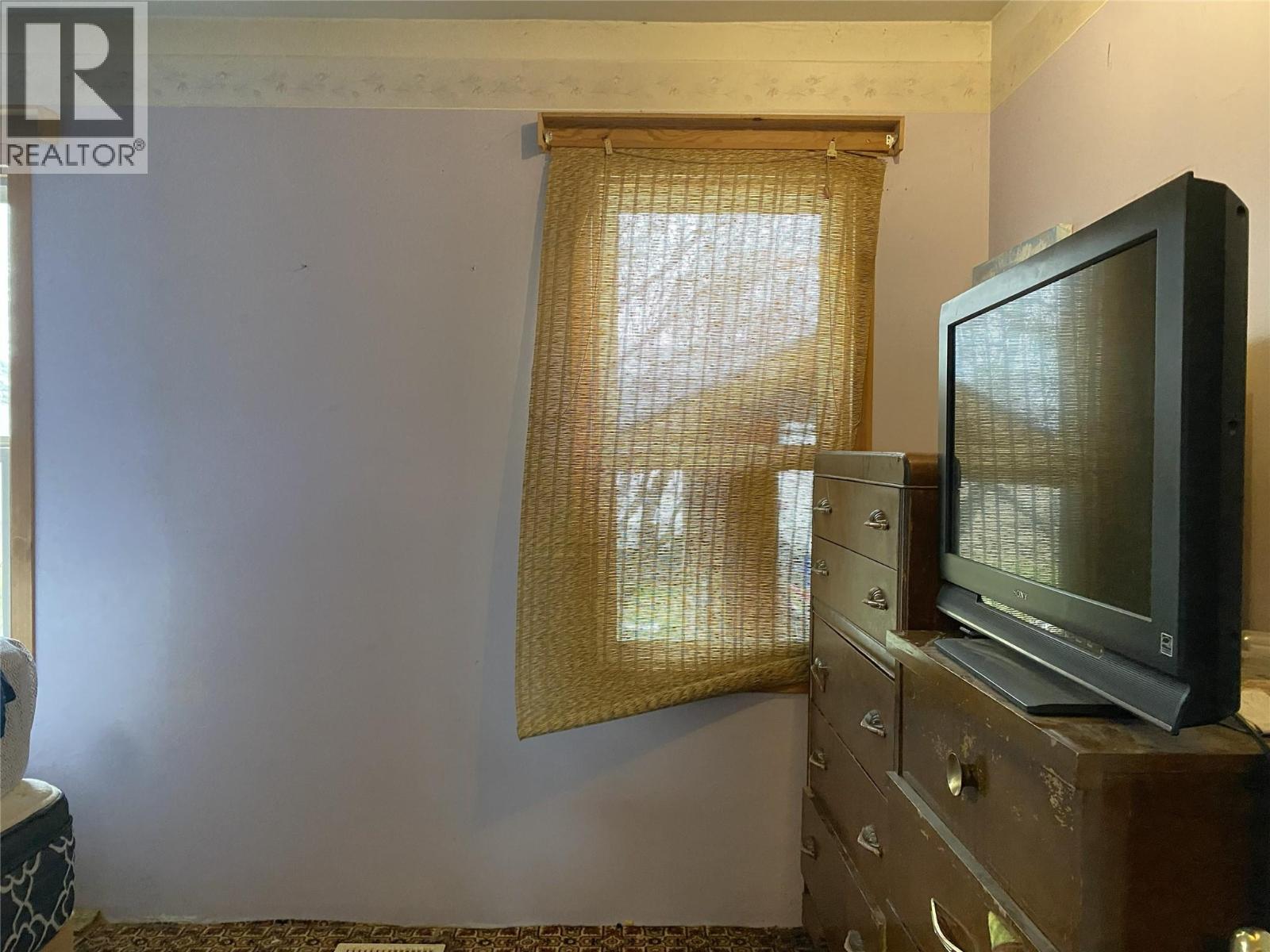 5945 DARCY ROAD - 10