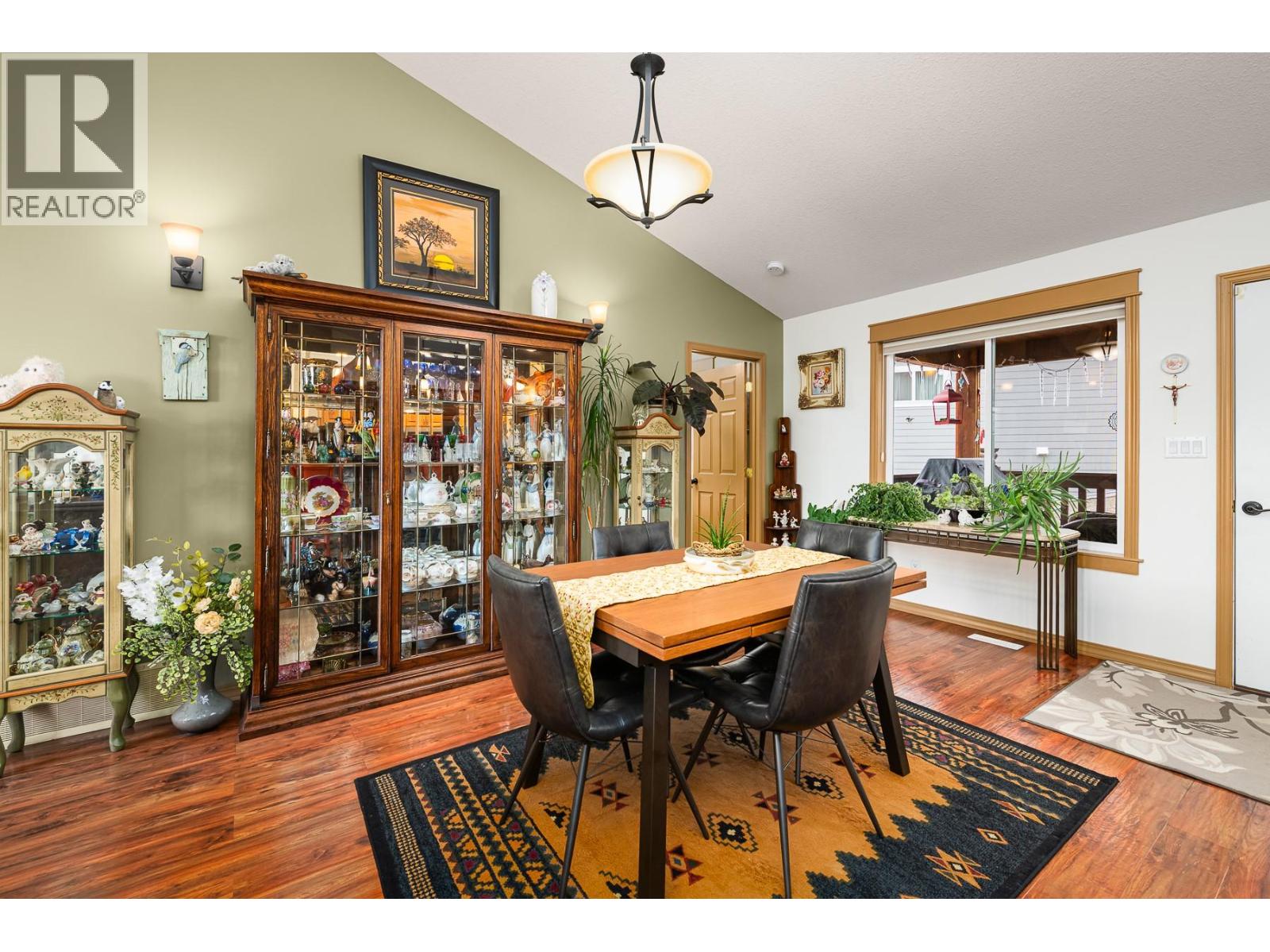 1021 KOOTENAY PLACE - 6