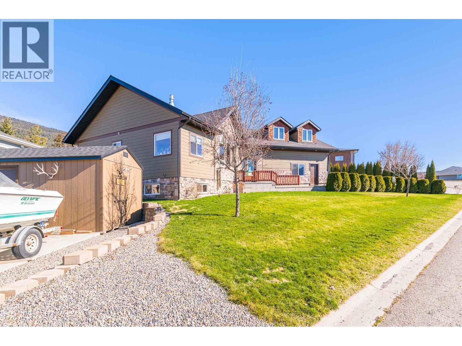 1021 KOOTENAY PLACE - 23