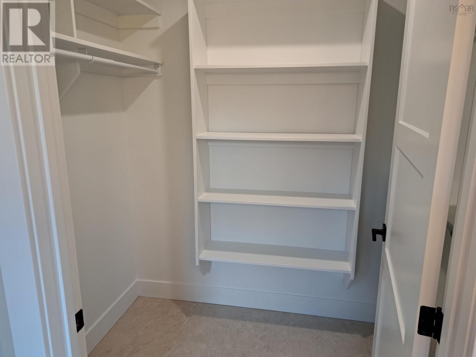 Property 22 of 28 of 127 Kent Road