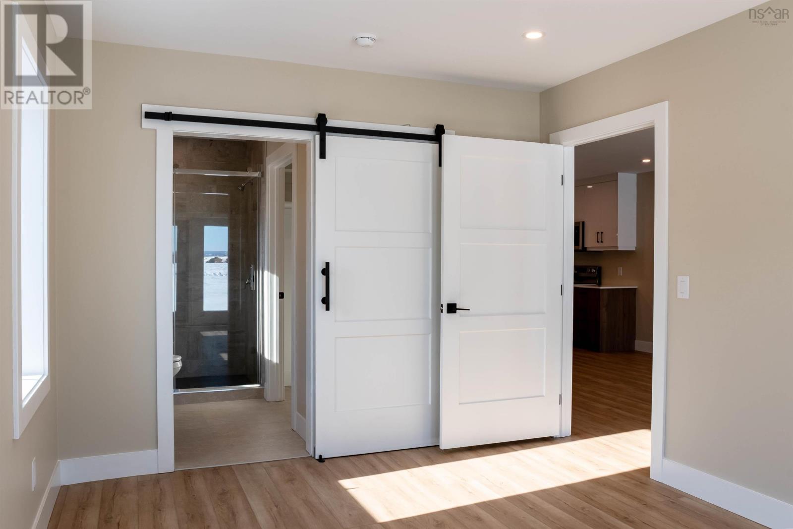 Property 19 of 28 of 127 Kent Road