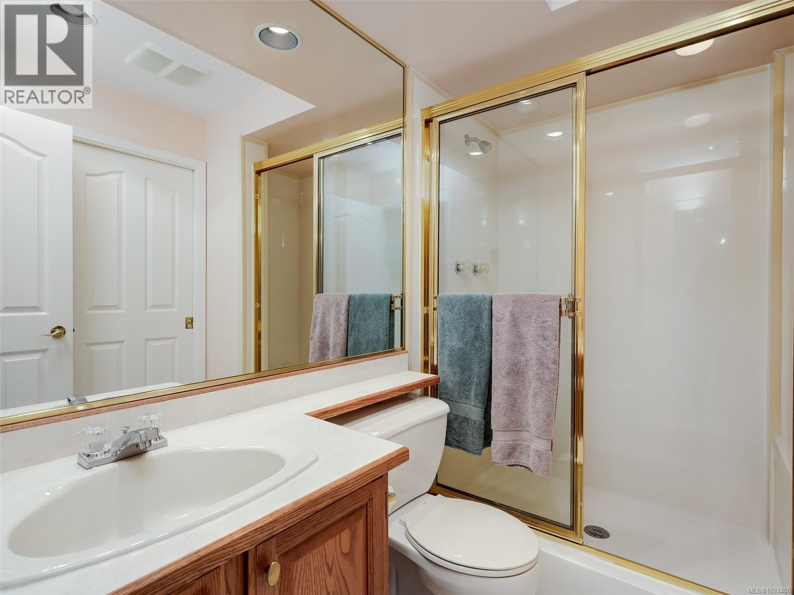 714 6880 Wallace Dr, Central Saanich