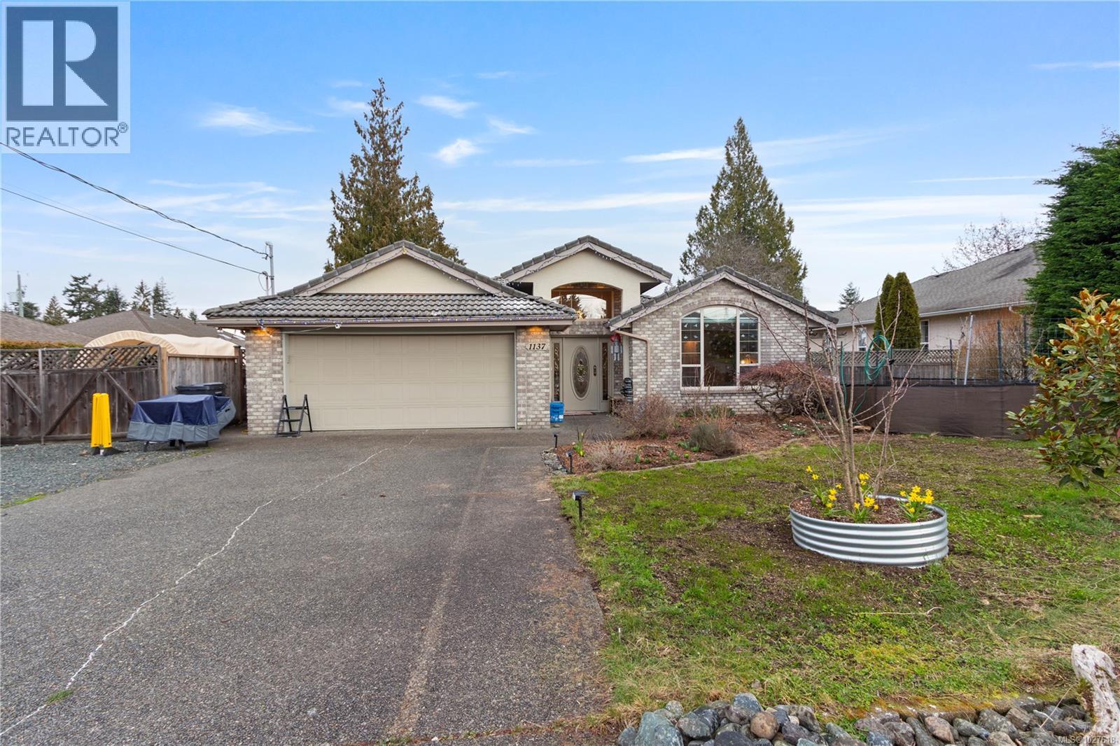 1137 Yellowbrick Rd, Parksville