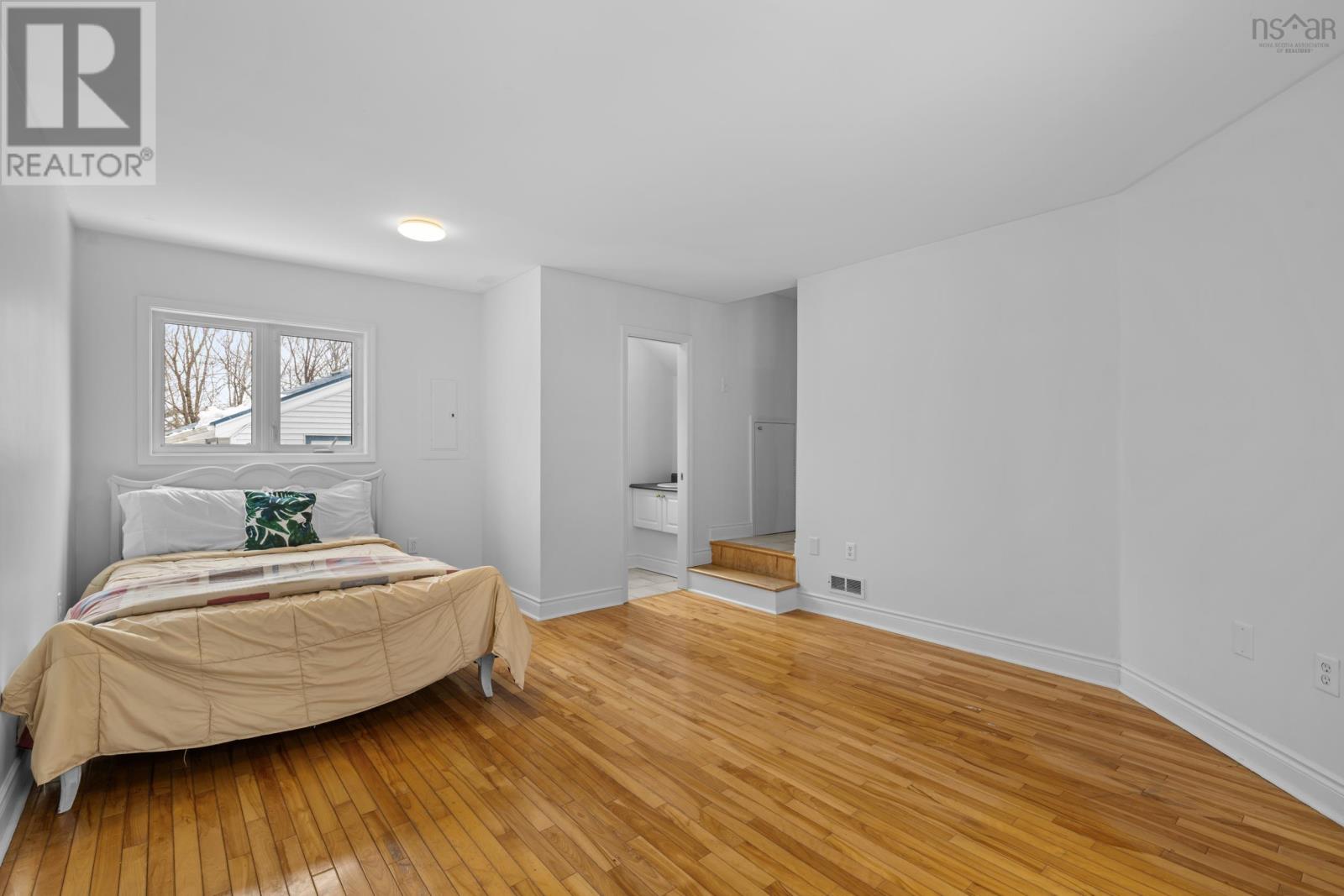 Property 20 of 48 of 121 School Avenue