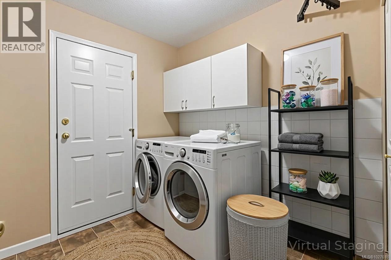 1137 Yellowbrick Rd, Parksville