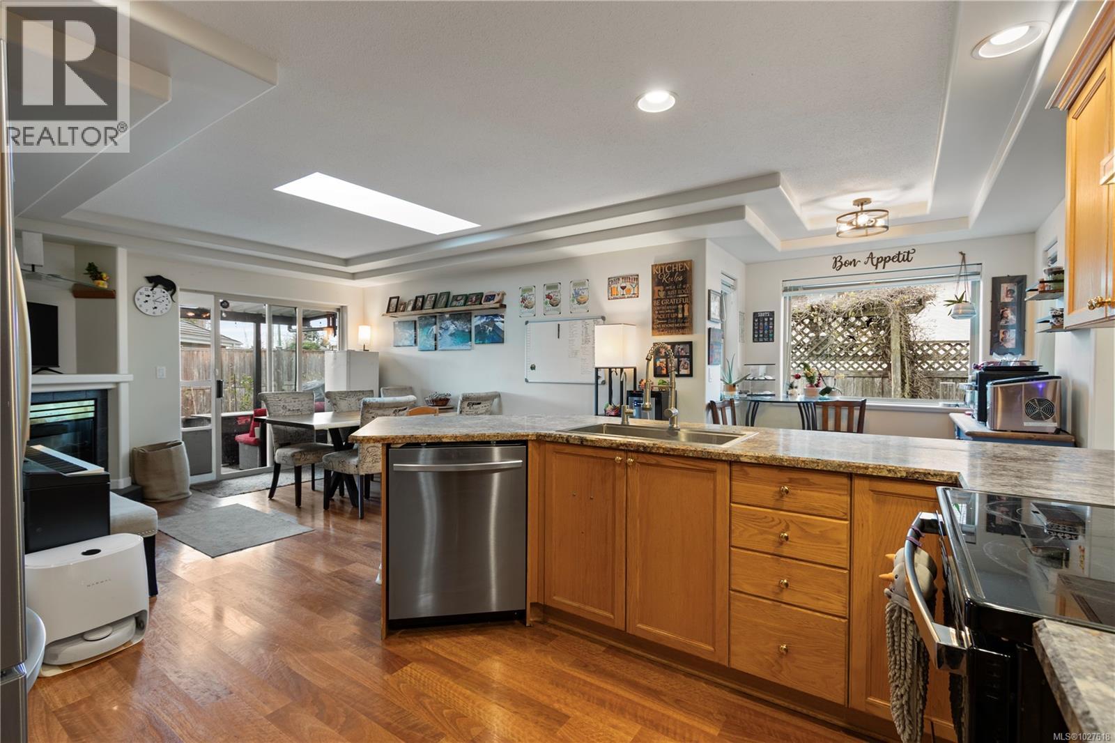 1137 Yellowbrick Rd, Parksville