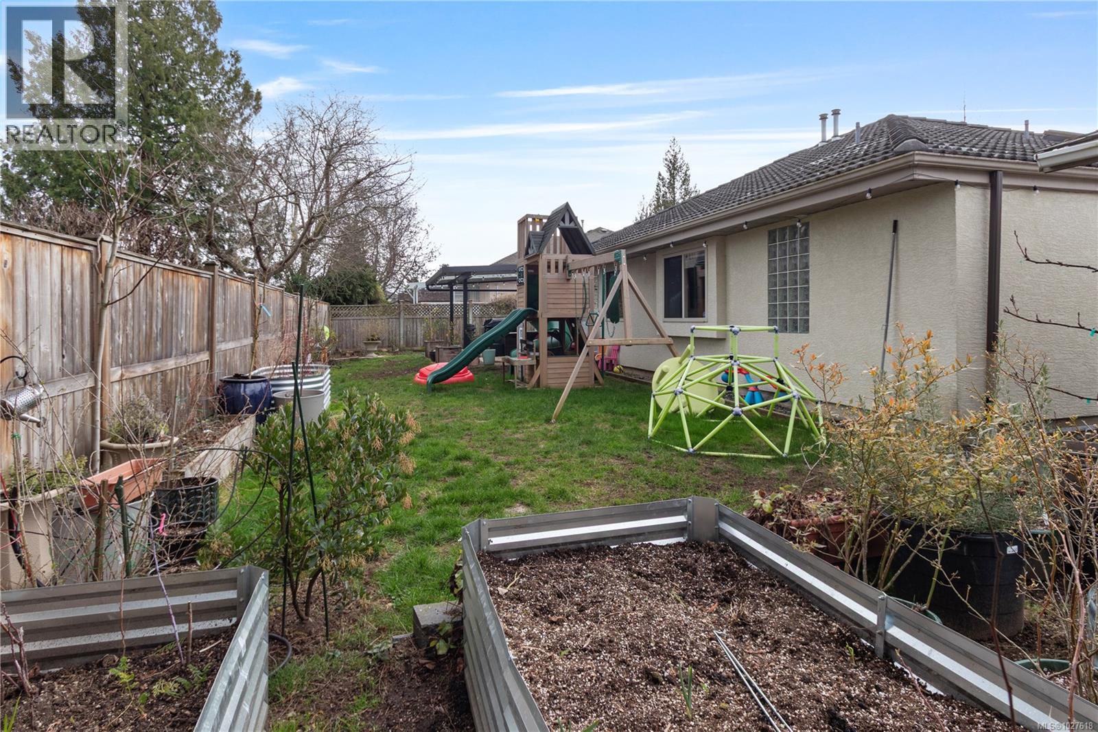 1137 Yellowbrick Rd, Parksville