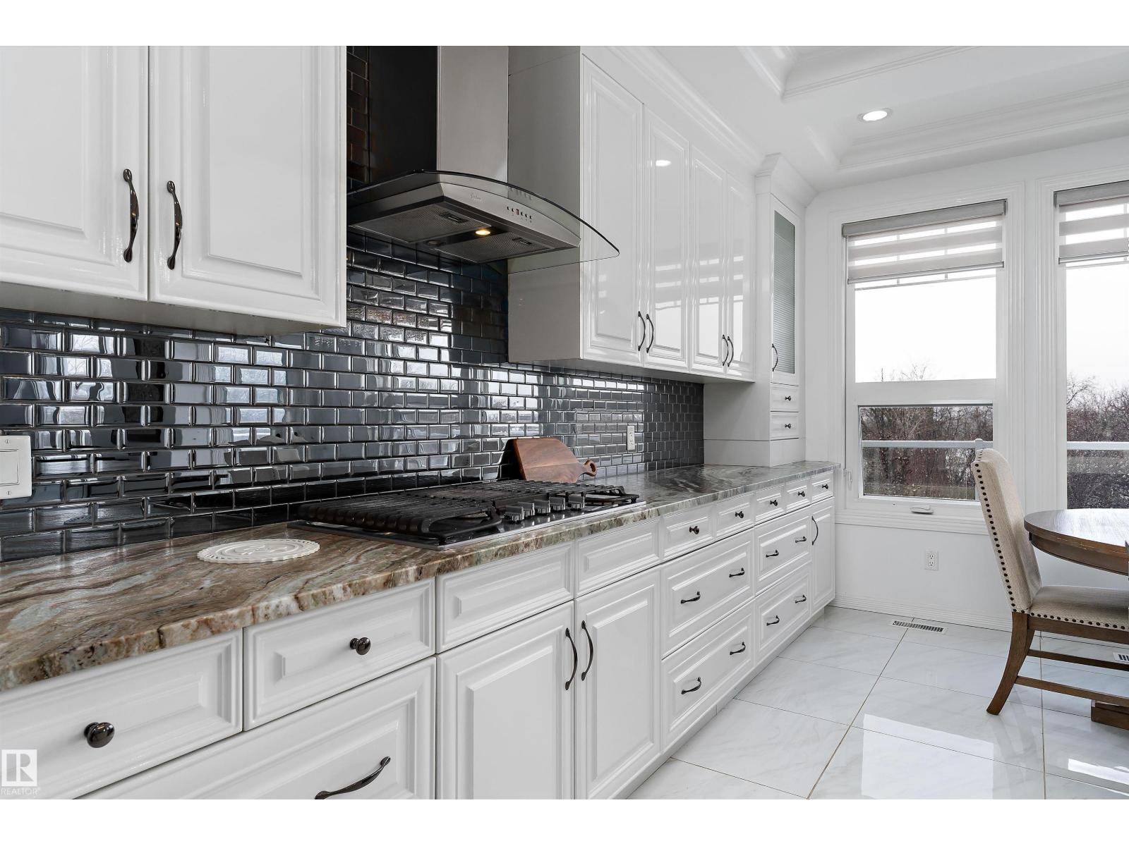 1242 STARLING DR NW, Edmonton