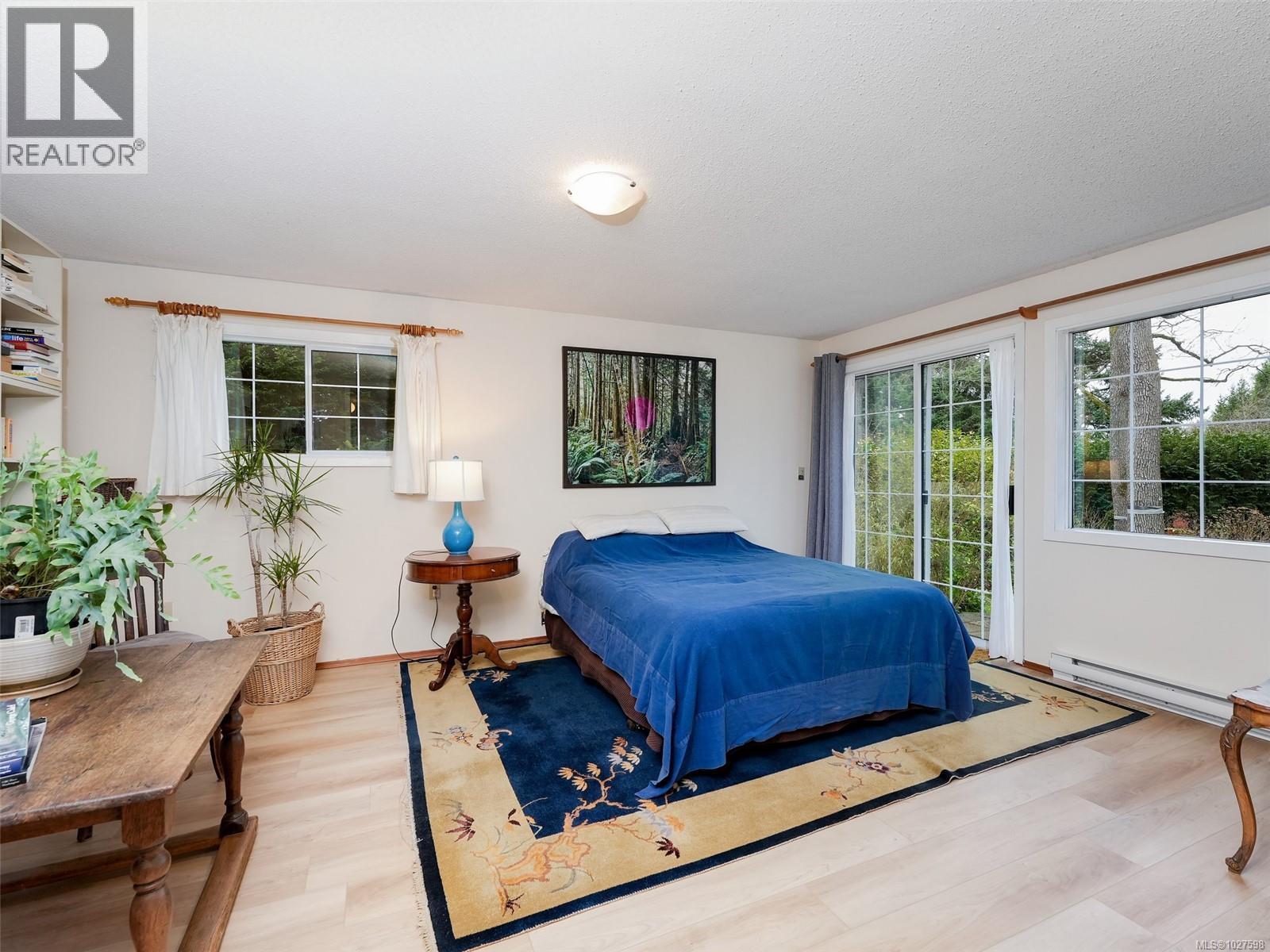  3512 Plymouth Road, Oak Bay